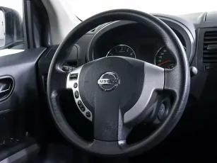 Nissan  12