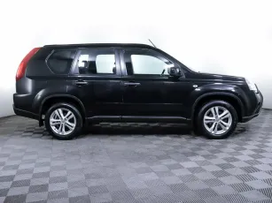 Nissan  4