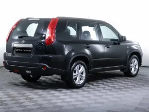 Nissan  5