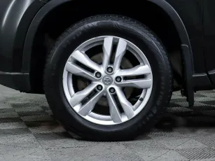 Nissan  8