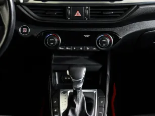 Kia  12