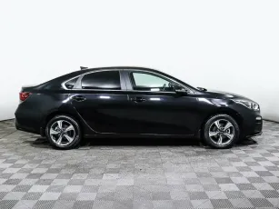 Kia  4