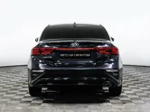 Kia  6