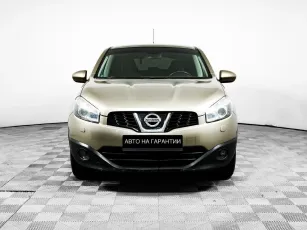 Nissan  2