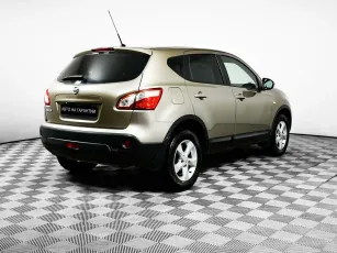 Nissan  5