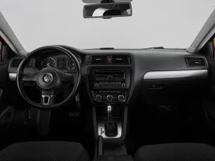 Volkswagen  8
