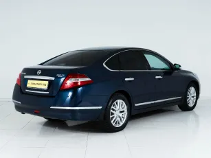 Nissan  6