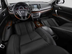 Nissan  9