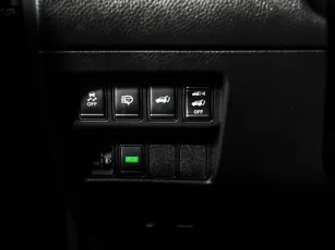 Nissan  15