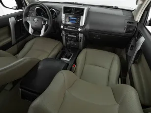 Toyota  9