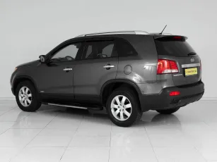 Kia  4