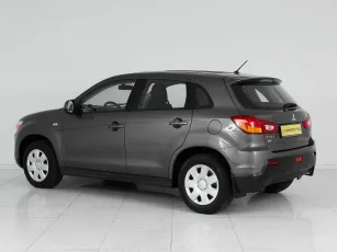 Mitsubishi  4