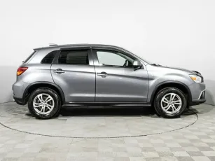 Mitsubishi  4