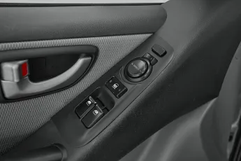 Hyundai  11