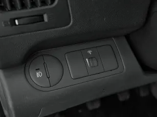 Hyundai  12