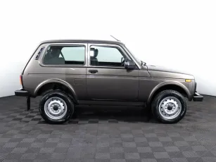 Lada (ВАЗ)  4