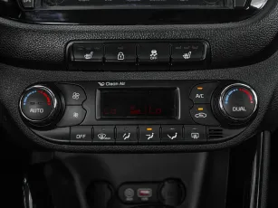 Kia  15