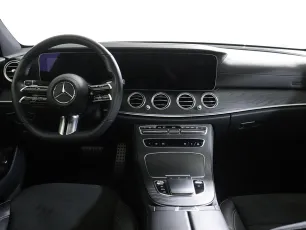 Mercedes-Benz  8