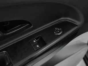 Kia  10