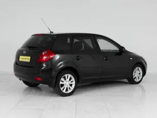 Kia  4