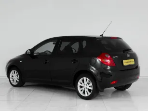 Kia  6