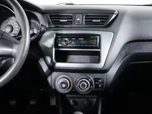 Kia  11