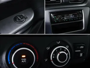 Kia  12
