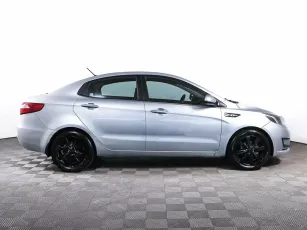 Kia  4