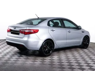 Kia  5