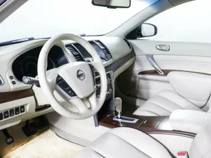 Nissan  10