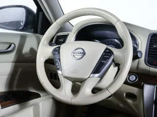 Nissan  12