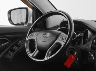 Hyundai  10