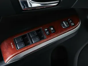 Toyota  18