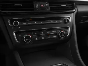 Kia  18