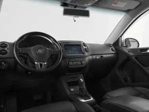 Volkswagen  8