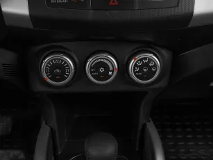 Mitsubishi  16