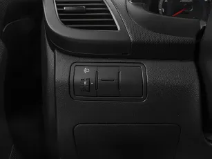 Hyundai  12