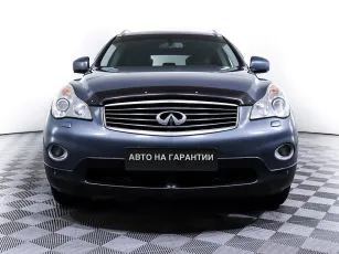 Infiniti  2