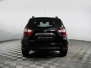Nissan  4