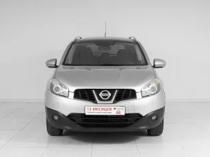 Nissan  2