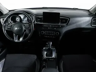Kia  10