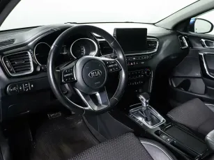 Kia  11