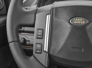 Land Rover  11