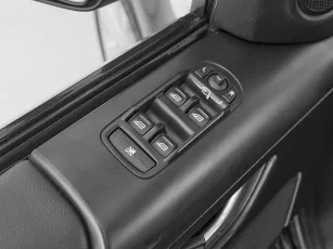 Land Rover  13