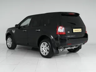 Land Rover  4