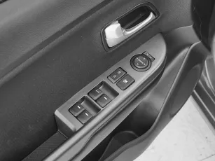 Kia  11