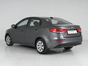 Kia  4