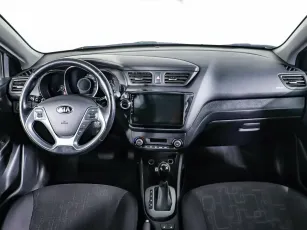 Kia  10
