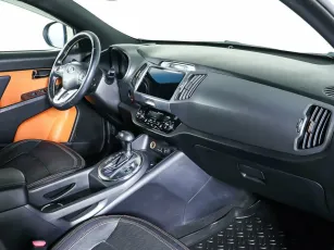 Kia  10