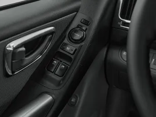 Hyundai  11